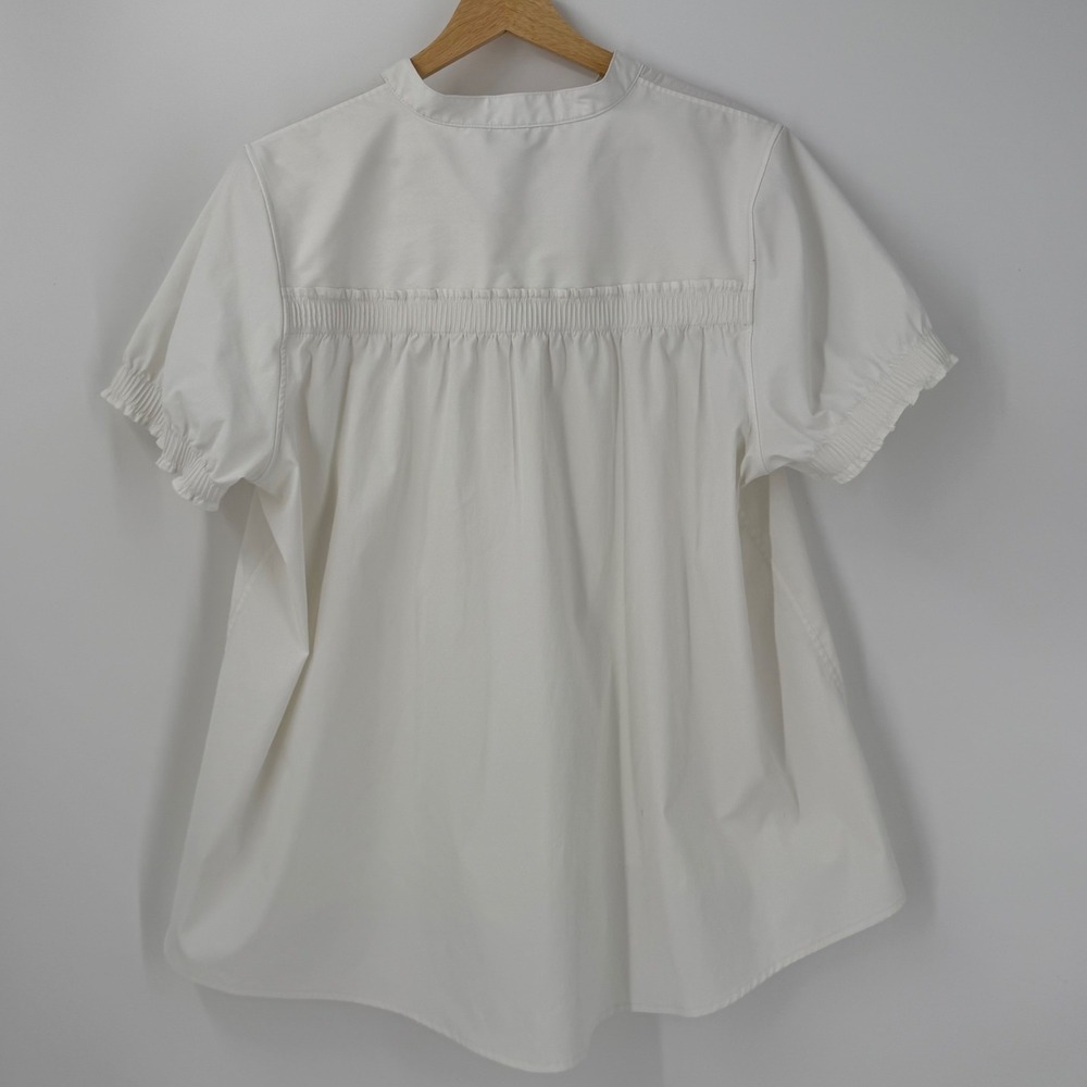 Athleta Levitate Poplin Tee Womens Medium White V-Neck Smocked Puff Sleeve Top - Picture 6 of 10